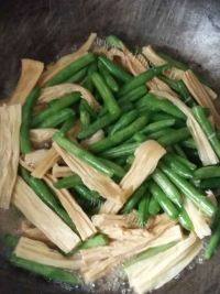 家常菜蒜香四季豆做法图解10)