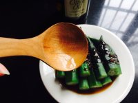 家常菜白灼秋葵