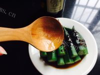 家常菜白灼秋葵