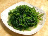 色泽不错的腐乳炒空心菜