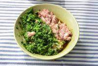 自制菜肉大馄饨做法图解4)