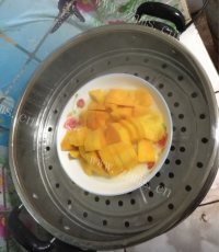 色香味俱全的炸红薯丸子做法图解1)