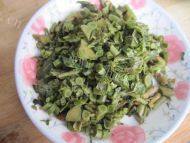 香椿芽摊鸡蛋做法图解3)