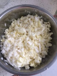 喷香的白菜肉包子做法图解1)