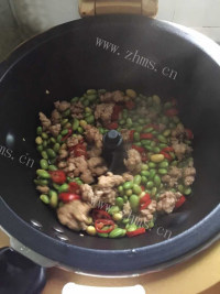 美味的肉沫毛豆粒做法图解1)