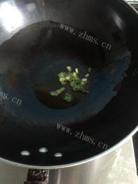 美味营养的西红柿鸡蛋汤做法图解3)