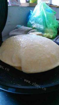 电饼铛鸡蛋灌饼做法图解6)
