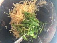 青椒土豆丝做法图解4)