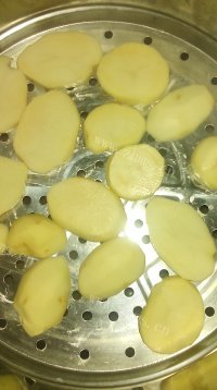 自制土豆饼做法图解1)