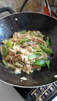 家常菜东北尖椒干豆腐