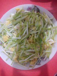 香飘的蒜黄炒鸡蛋