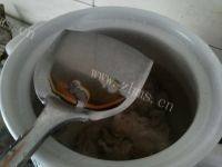 美味的山药筒骨汤做法图解5)