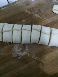 椒盐花卷做法图解7)