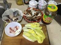 鲜美的菌菇炖鱼做法图解1)