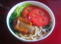 美味的排骨面