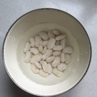 特制的桂花蜜汁芸豆做法图解1)