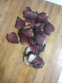 家常菜花菜炒腊肉做法图解1)