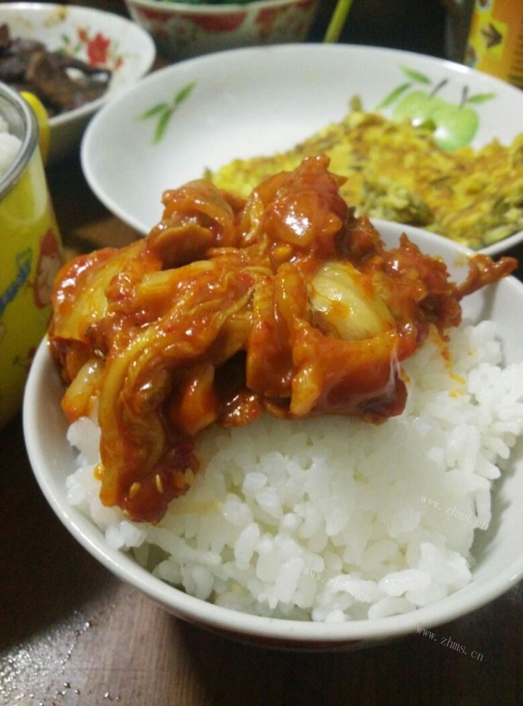 芳香四溢的辣白菜炒五花肉