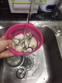 美味的烤生蚝做法图解2)