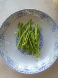 咸甜适中的青椒土豆丝做法图解2)