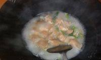 诱人的煮水饺做法图解6)
