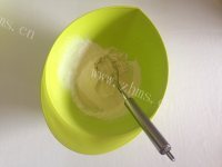 自制原味小蛋糕做法图解5)