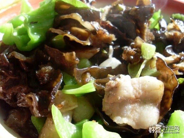 肉片青椒炒木耳