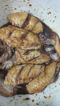 电饼铛烤鸡翅做法图解4)
