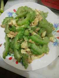 家常菜鸡蛋炒苦瓜