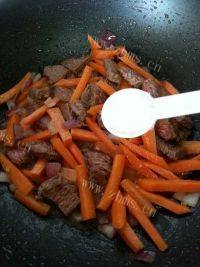 妈妈做的牛肉抓饭做法图解10)