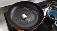 美味的早餐鸡蛋卷饼做法图解4)