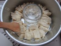 色泽鲜亮的日式炼乳面包做法图解9)