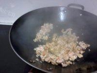 口感好的榨菜炒肉丝做法图解4)