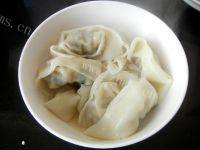 家常香辣芹菜馄饨做法图解9)