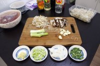 韩式辣牛肉汤做法图解3)