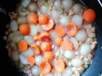 美味的黄豆香菇排骨汤的做法图解七