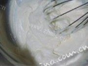自制蜜桃慕斯乳酪蛋糕做法图解3)