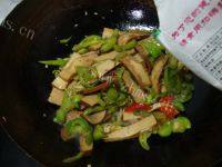 色味俱全的辣炒豆干做法图解7)