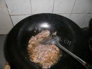 垂涎欲滴的木耳炒肉片做法图解2)