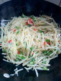 家常菜酸辣土豆丝