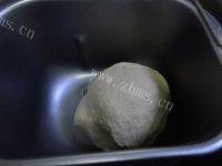 口感好的甜味面包做法图解5)