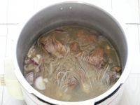 家常菜排骨炖粉条