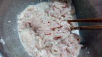 家常菜蒜苔炒肉丝做法图解1)
