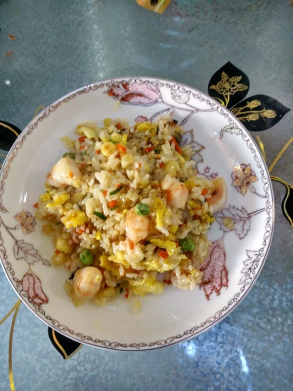 清爽可口的虾仁炒饭