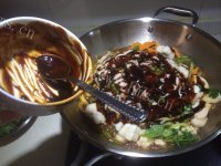 色香味俱全的海鲜汁焖锅做法图解10)