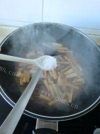 家常青椒肉丝炒年糕做法图解9)