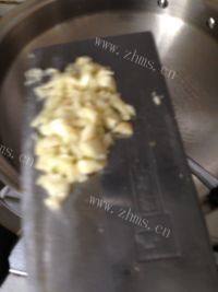 易做的蒜香茼蒿做法图解4)