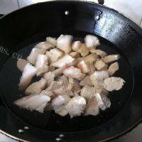 妈妈做的土豆烧肉做法图解2)