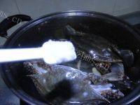 外婆教我做水煮螃蟹做法图解5)