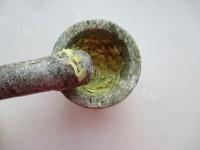 滋补姜汁炖蛋做法图解3)